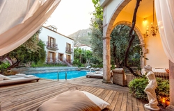 Jade Residence (Adult Only +14)