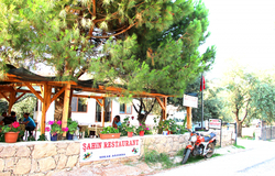 Assos Şahin Pansiyon Restaurant