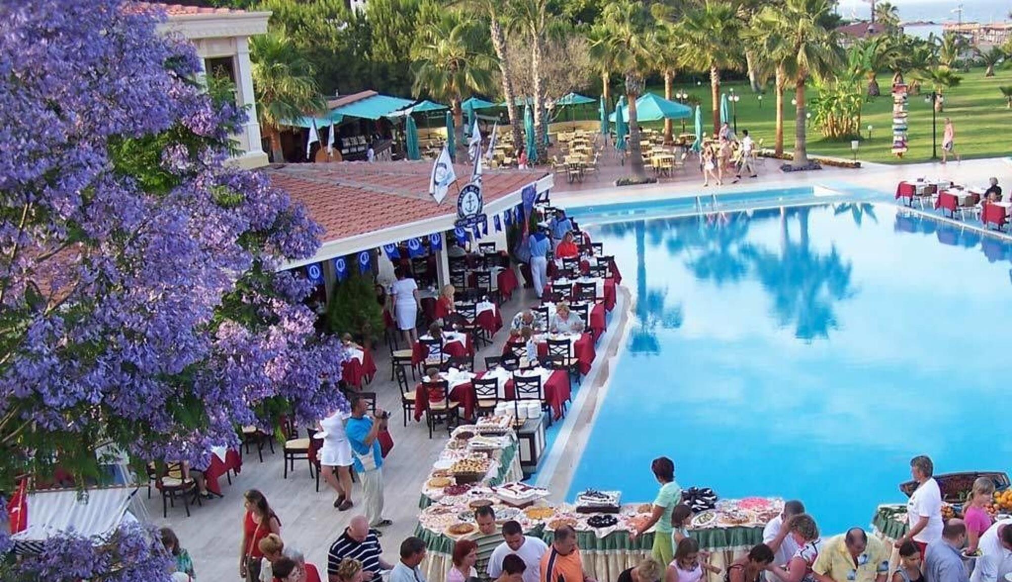 Club mare. Клаб Боран Маре Бич Кемер. Club Boran mare Beach 5 Турция. Boran mare Beach Kemer 5. Клуб Боран Маре Бич фото.