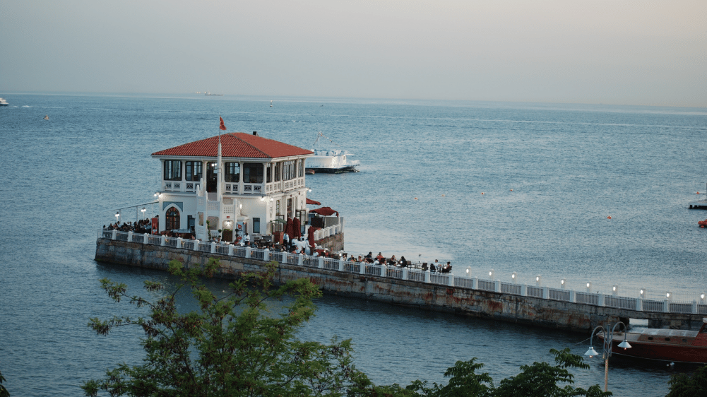 Kadıköy Salı Pazarına Nasıl Gidilir? 