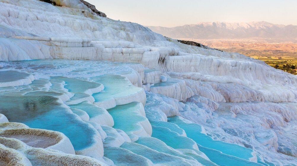 Bembeyaz Travertenler Diyarı: Pamukkale Hakkında Her Şey