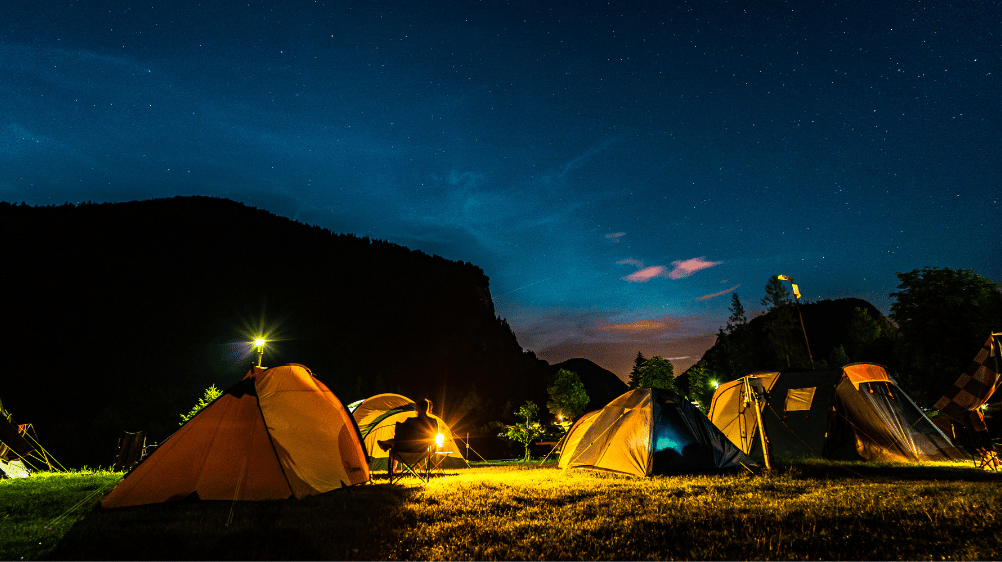 Doğa Gezilerine Ve Kampa Gidin 