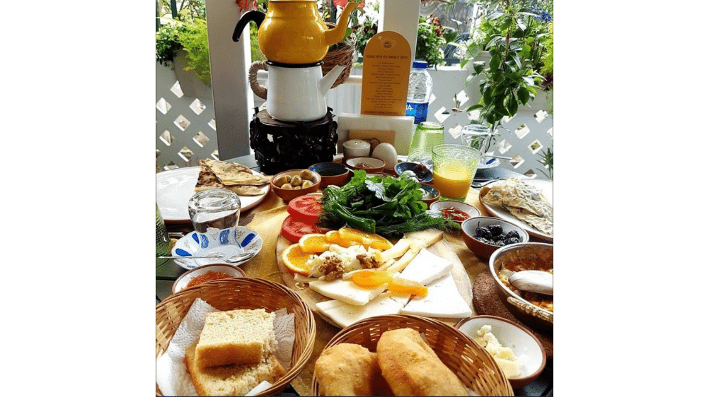 Sarı Demlik Kahvaltı Mekanı 