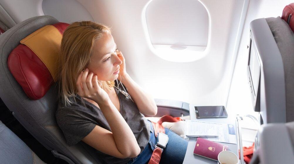 Uçakta Kulak Tıkanması Nasıl Geçer