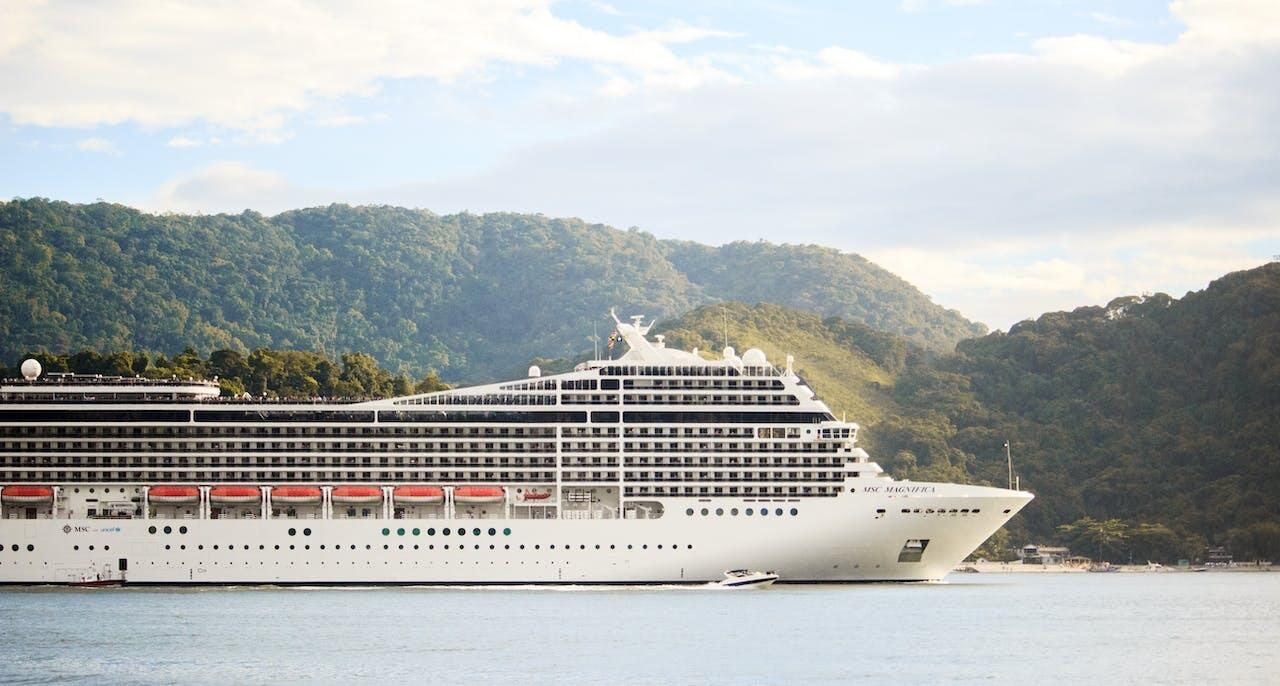 Cruise Tatili: Hayal Gibi Bir Gemide Eşsiz Bir Tatil