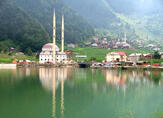 Uzungöl Camii