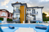 Rox Apart Hotel