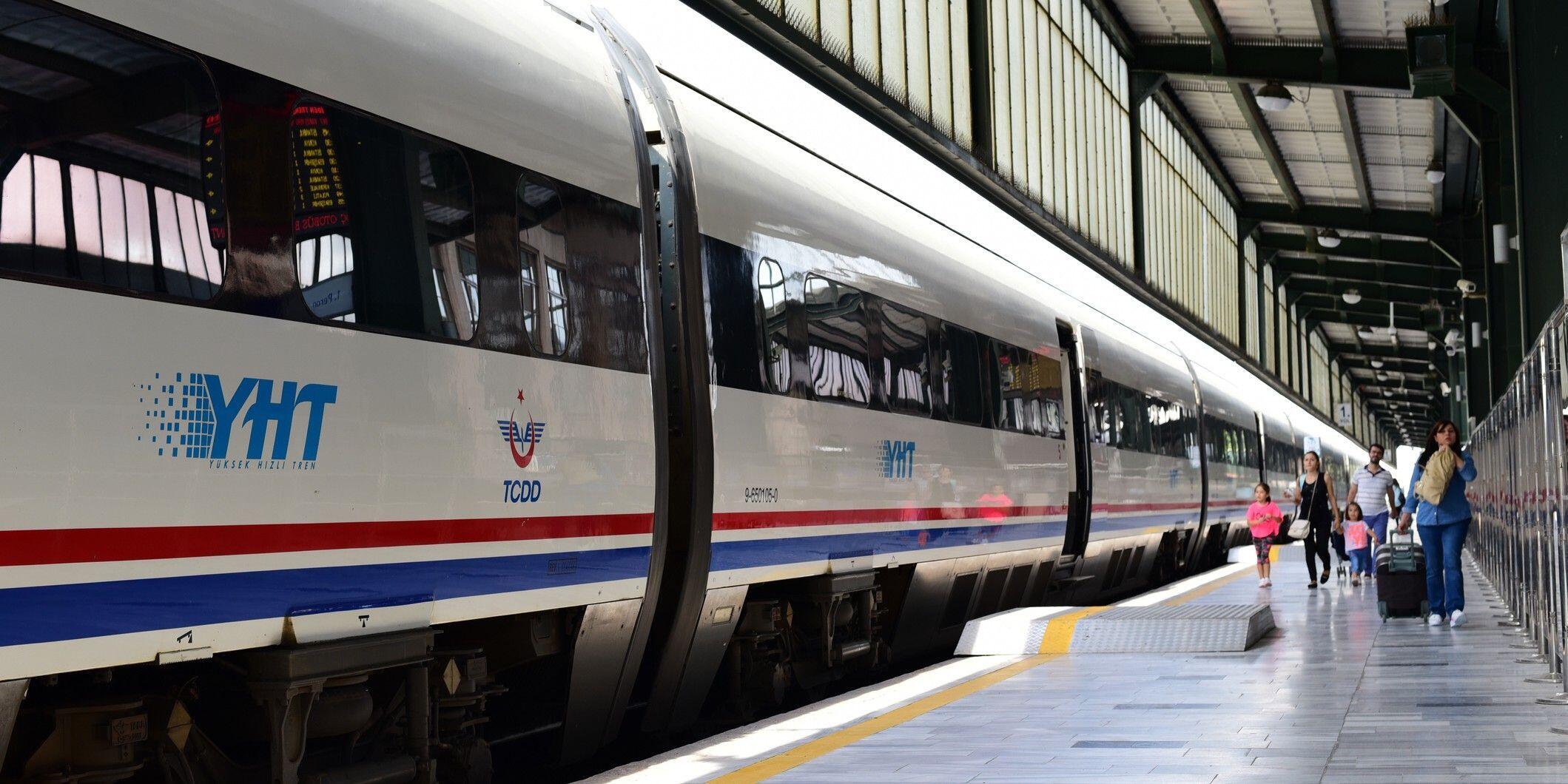 Поезд в стамбул. Marmaray Railway Стамбул. Поезд Стамбул Анкара. Стамбул скоростной поезд. Скоростные поезда в Турции.