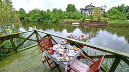 Sweet Home River Hotel