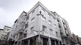 B Guest Hotel