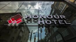 Honour Hotel