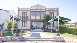 Cunda Ebruli Otel