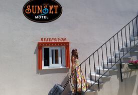 Sunset Motel