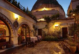 Cave Hotel Saksağan