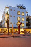 Şato Hotel Lara