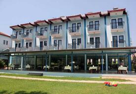 Aymes Hotel