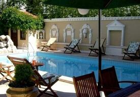 Triana Hotel