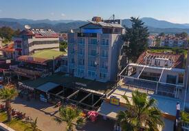 Aquila Beach Hotel