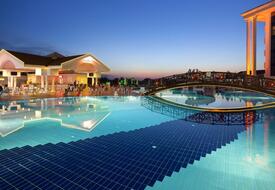 Roma Beach Resort & Spa Side