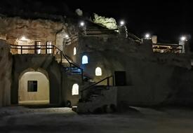 Mountain Cave Hotel