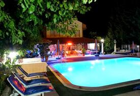Everest Hotel