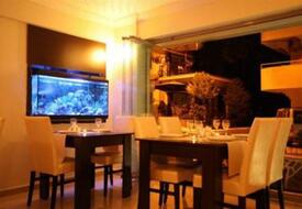 Golden Kum Hotel