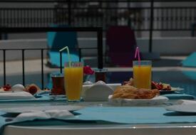 Queens Apart Otel
