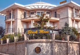 Blackmoon Villa Hotel