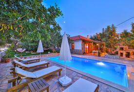 Kaş Havuzlu Villalar