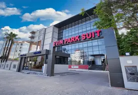 Evin Park Suit Lara