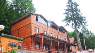 Uzungöl Maneviga Apart Otel