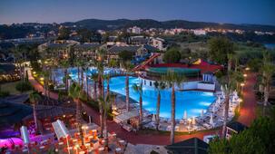 Oz Hotels İncekum Beach Resort Otel