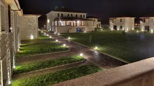 Elevres Stone House Hotel
