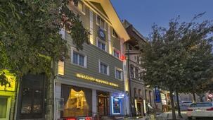 İstanbul Holiday Hotel