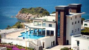 Aria Claros Beach Spa Resort