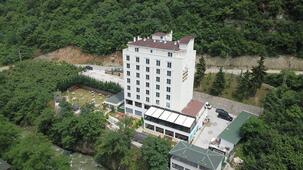 Jolnar Garden Hotel