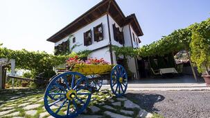 Çeşmeli Konak Hotel Garden 