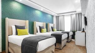 Carlton Hotel