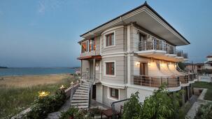 Cunda Demir Otel