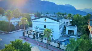 Miyas Luxury  Hotel