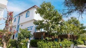 Ürkmez Saadet Hanım Apart Otel