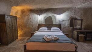 Kayaharman Cave Suite