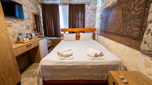 Hotels Crazy Horse