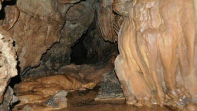 Gürlek Mağarası
