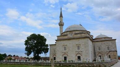 Muradiye Camii