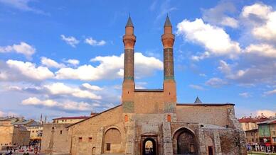 Sivas Çifte Minareli Medrese