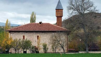 Mahmut Bey Camii