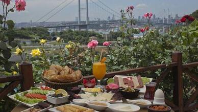 Uçar Cafe & Restaurant