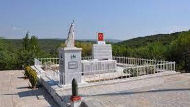 Yarbay Hüseyin Avni Şehitliği