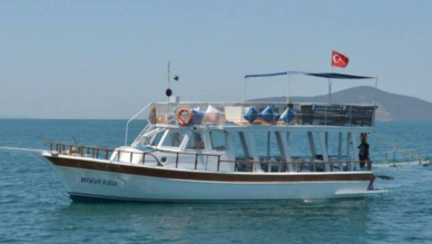 Moonrise Daily Boat Tour